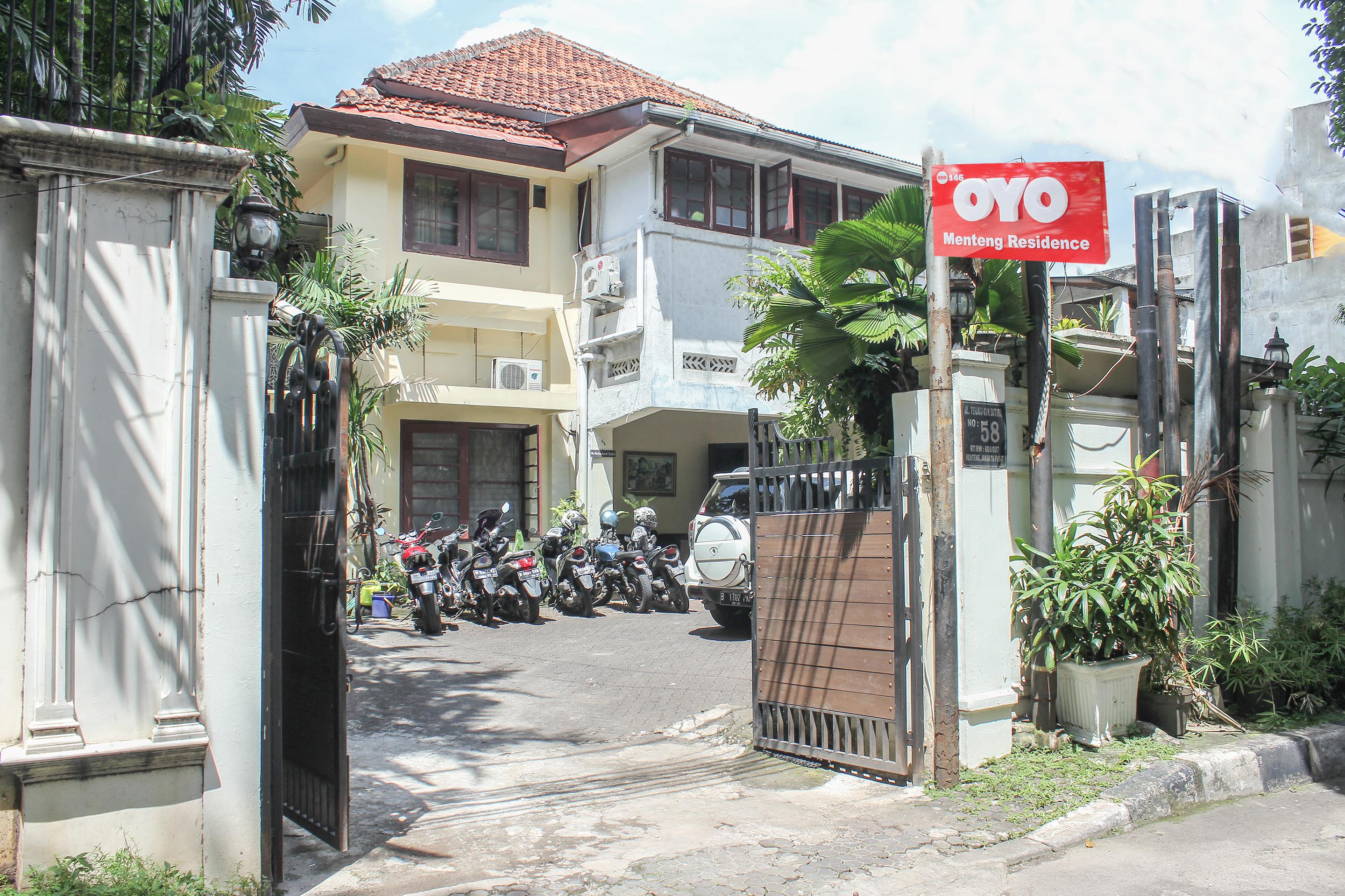 OYO 146 Menteng Residence Jakarta Exterior foto
