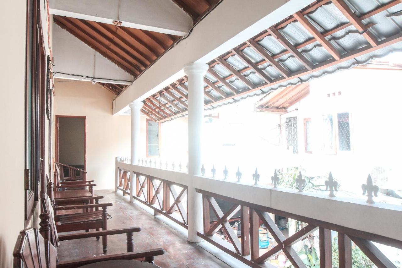 OYO 146 Menteng Residence Jakarta Exterior foto