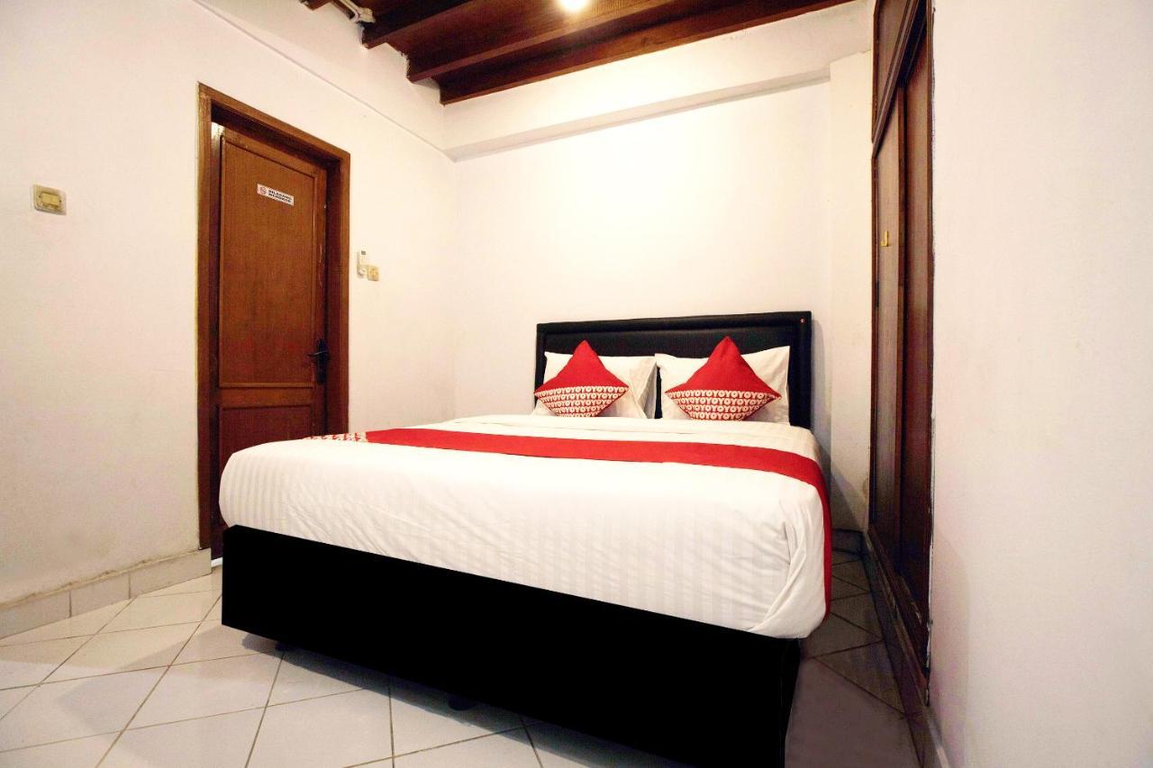 OYO 146 Menteng Residence Jakarta Exterior foto